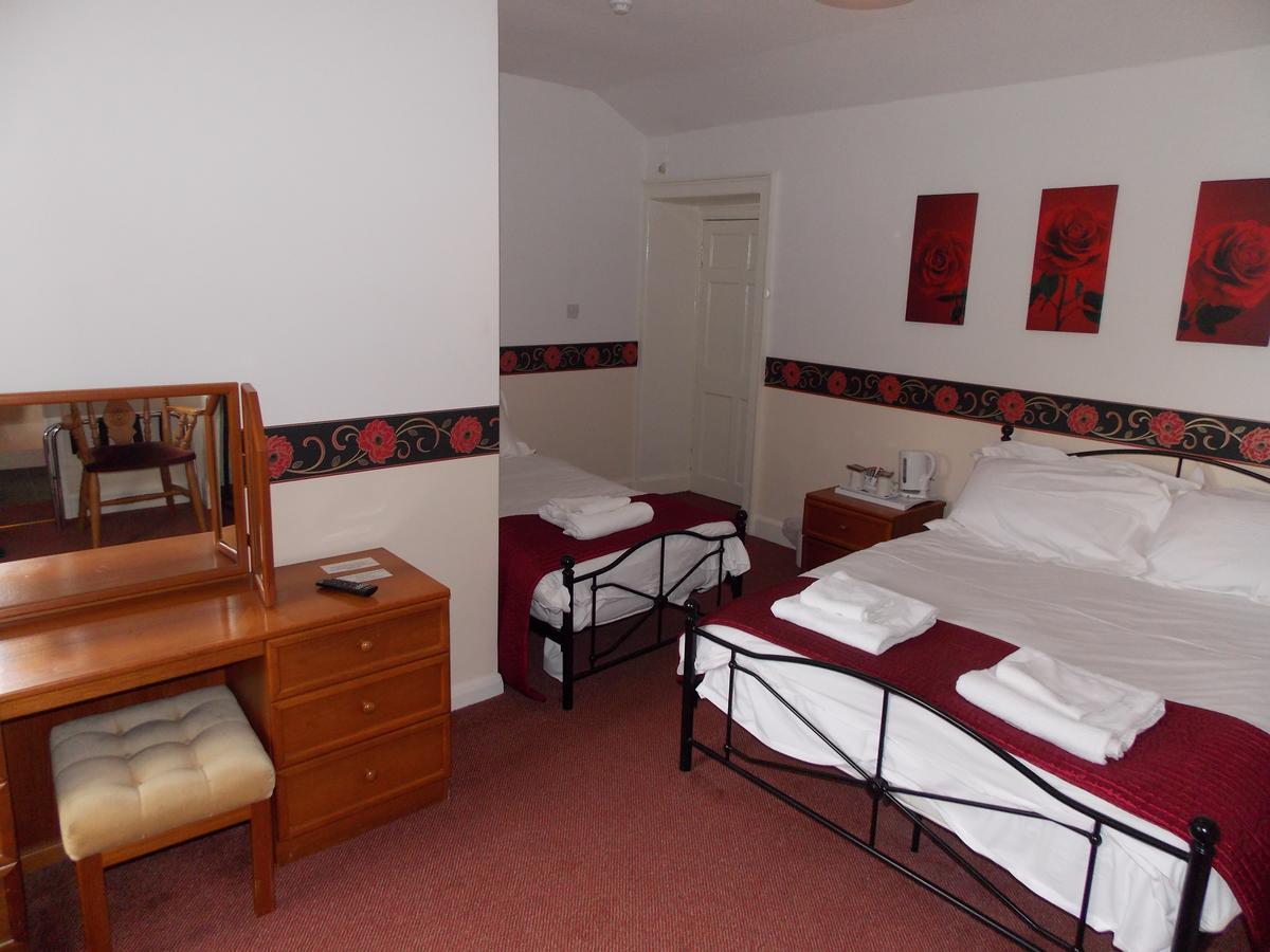 Cross Keys Hotel Canonbie Екстериор снимка